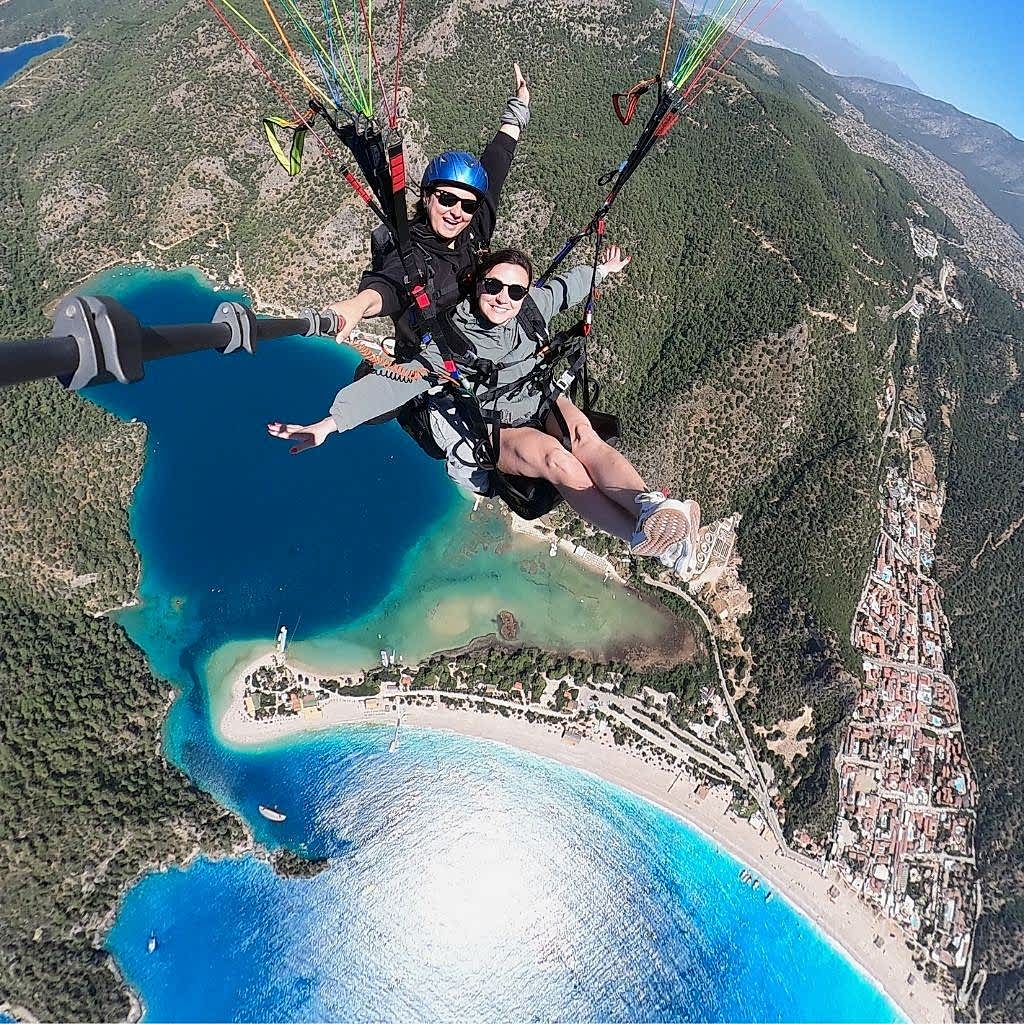 fethiye-yamac-parasutu-kadin-pilot-bediha
